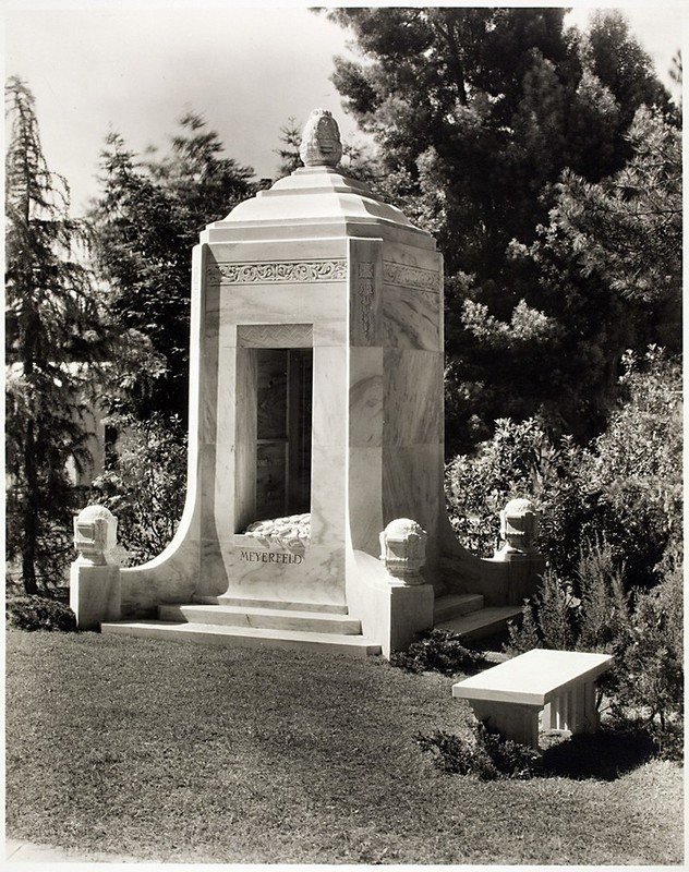 Meyerfeld Mausoleum